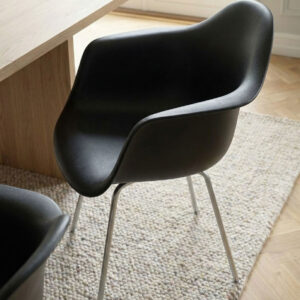 Charles & Ray Eames Eames Plastic Armchair DAX